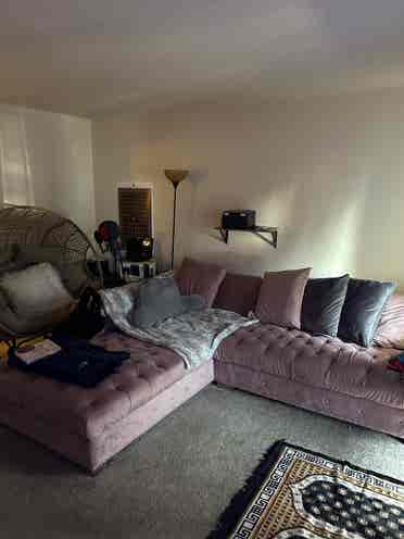 Room for rent with washer and dryer