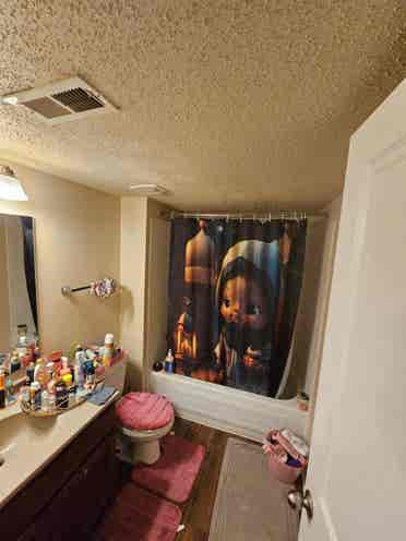 Room for rent with washer and dryer