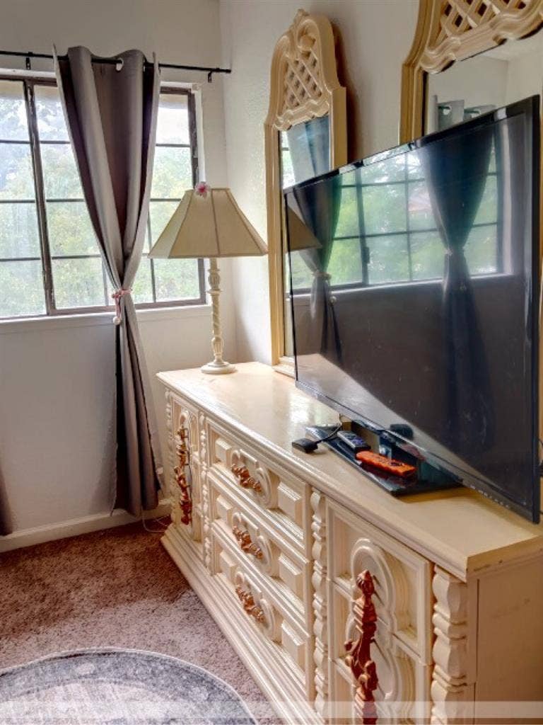 Private Bath one bedroom