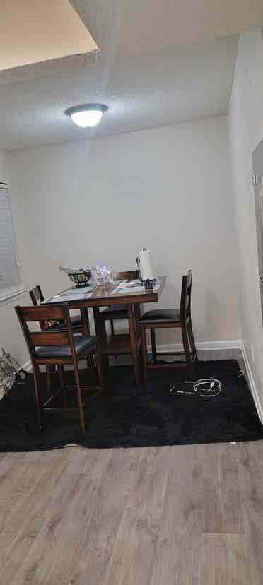 Looking for a roommate