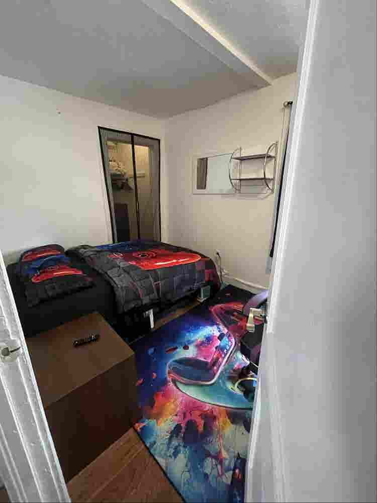 FULL FURNISHED ROOM & BIG SCREEN TV