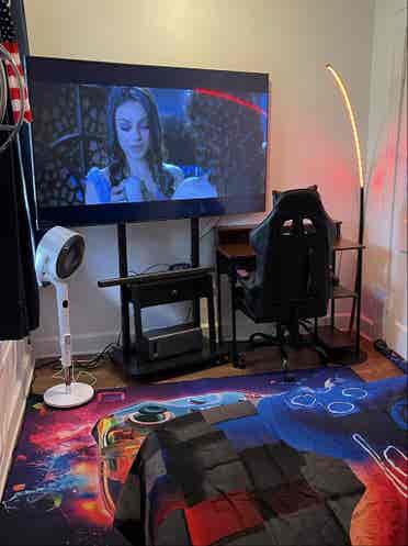 FULL FURNISHED ROOM & BIG SCREEN TV