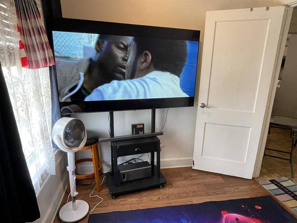 FULL FURNISHED ROOM & BIG SCREEN TV