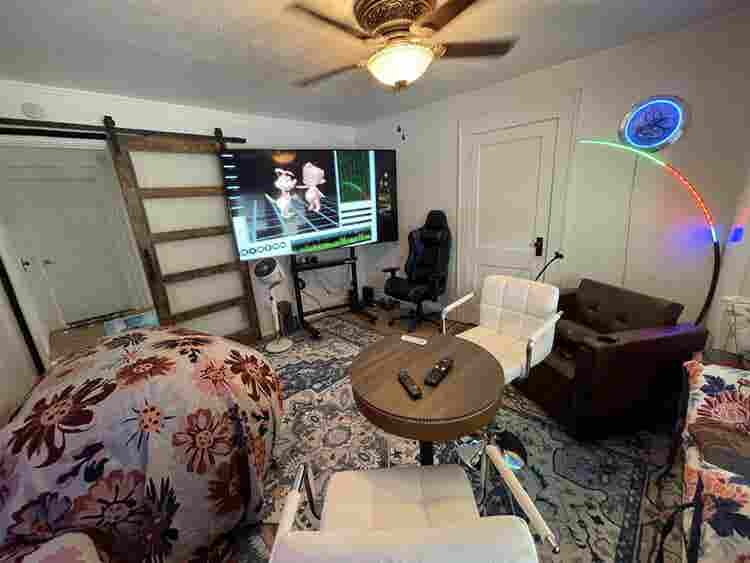 FULL FURNISHED ROOM & BIG SCREEN TV