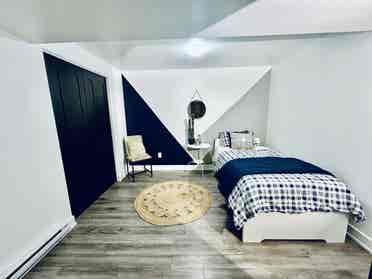 Room for rent / roommate/ chambre a