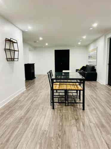 Room for rent / roommate/ chambre a