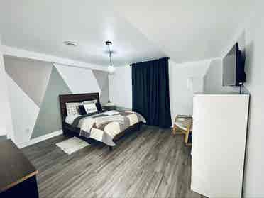 Room for rent / roommate/ chambre a