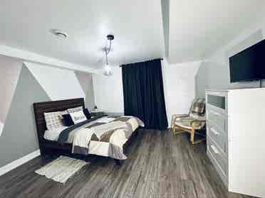 Room for rent / roommate/ chambre a