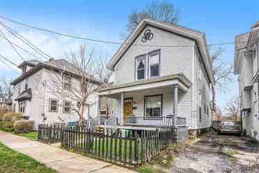 Central Business / Vine Shared Home