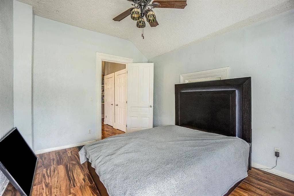 Central Business / Vine Shared Home