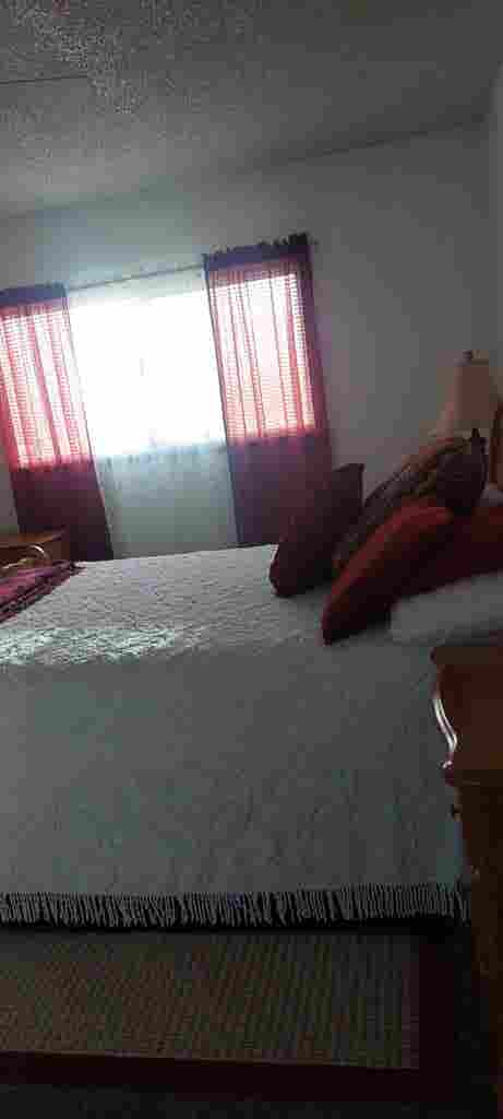 Master bedroom for rent