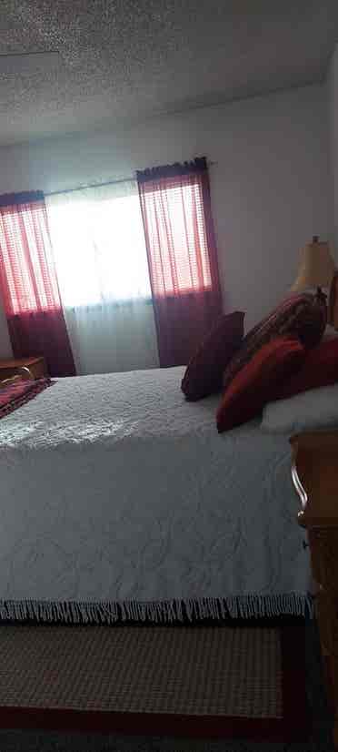 Master bedroom for rent
