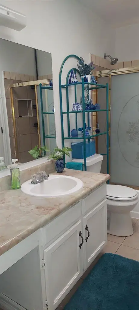 Master bedroom for rent