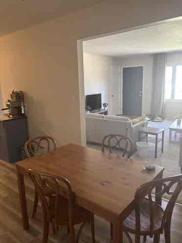 Rooms for rent!!