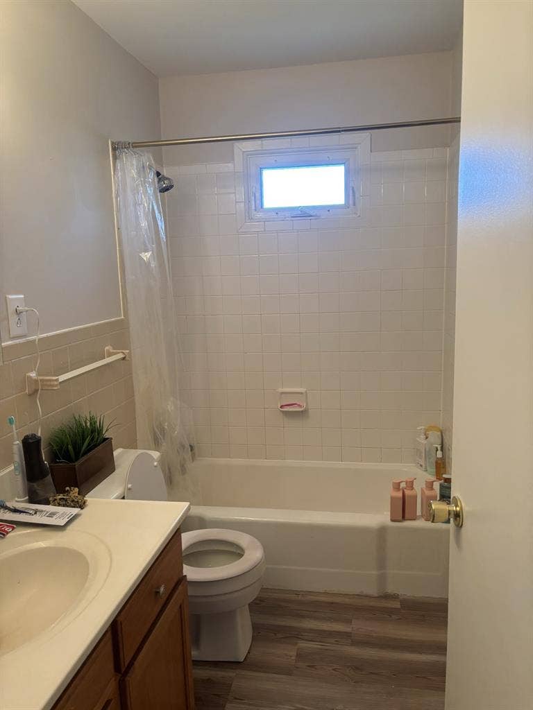 Rooms for rent!!
