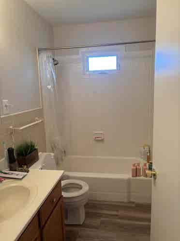 Rooms for rent!!