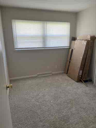 Rooms for rent!!