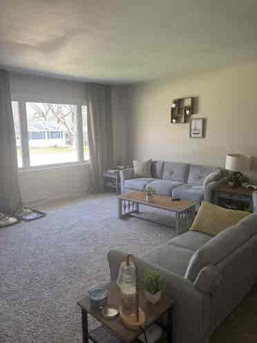 Rooms for rent!!
