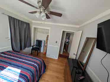Furnished room in north Warren
