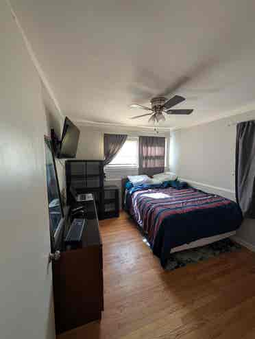 Furnished room in north Warren