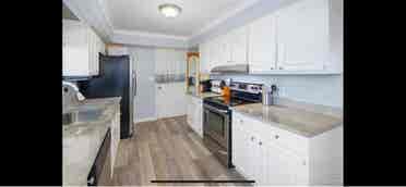 Furnished room in north Warren
