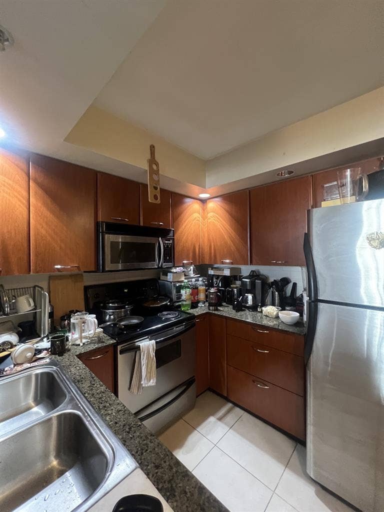 Furnished Master bedroom In Van