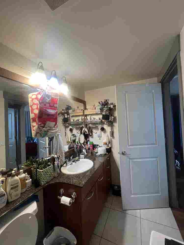 Furnished Master bedroom In Van