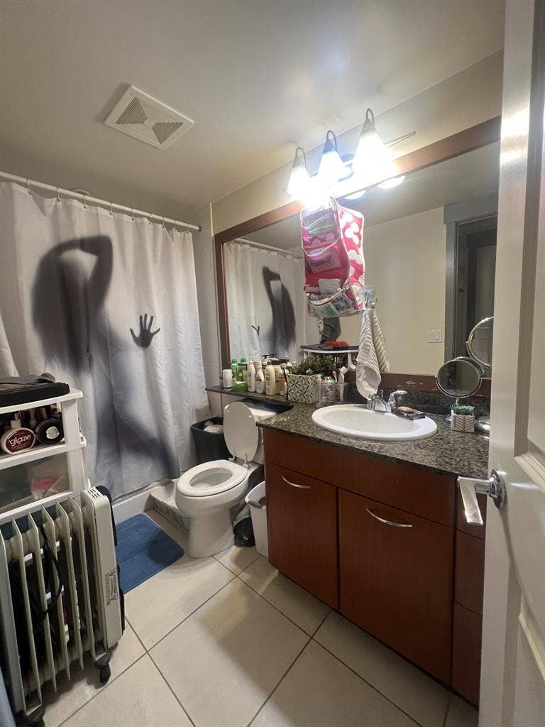 Furnished Master bedroom In Van