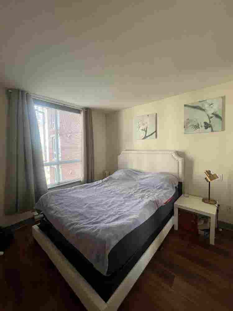 Furnished Master bedroom In Van