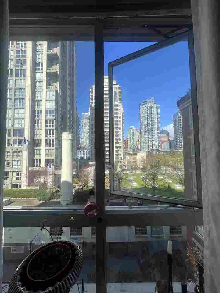 Furnished Master bedroom In Van