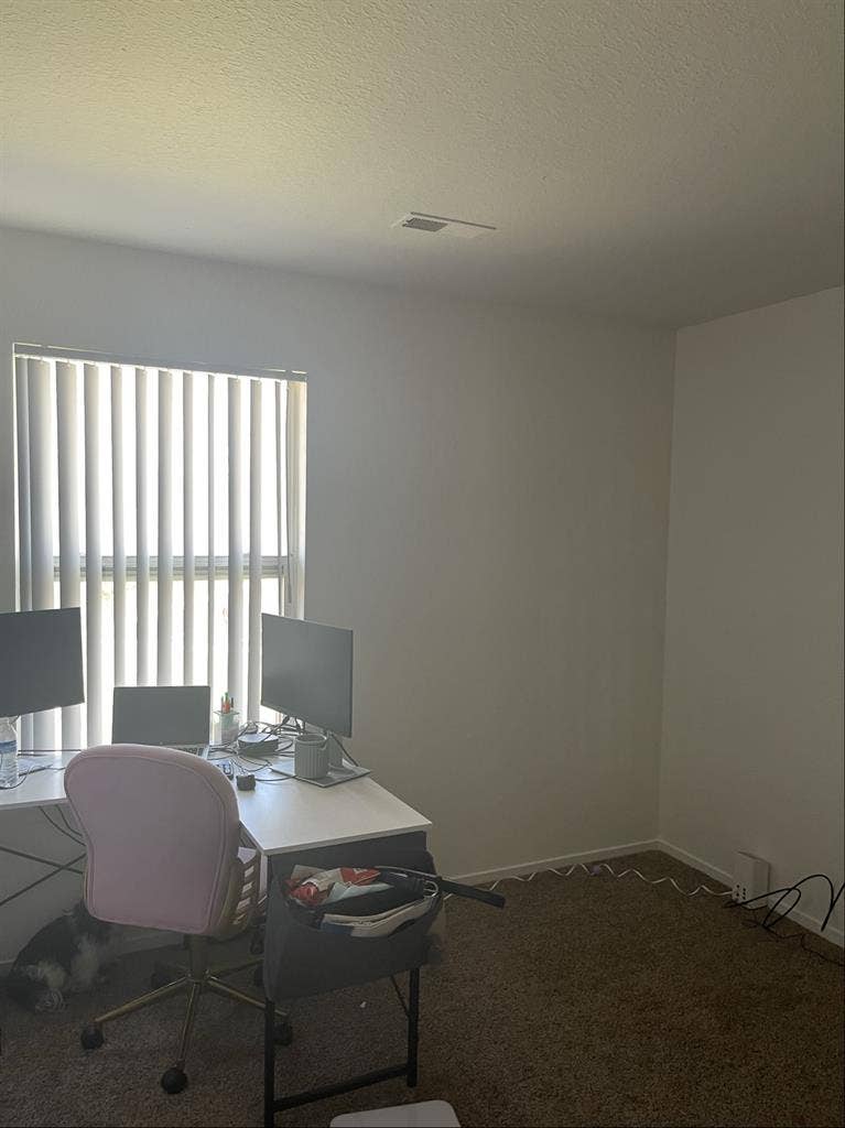 Room for Rent ~ Cozy and Clean!
