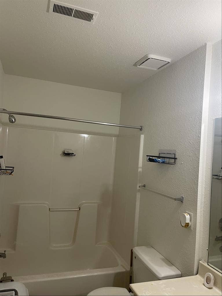 Room for Rent ~ Cozy and Clean!