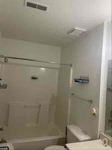 Room for Rent ~ Cozy and Clean!