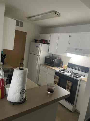 Room for Rent ~ Cozy and Clean!