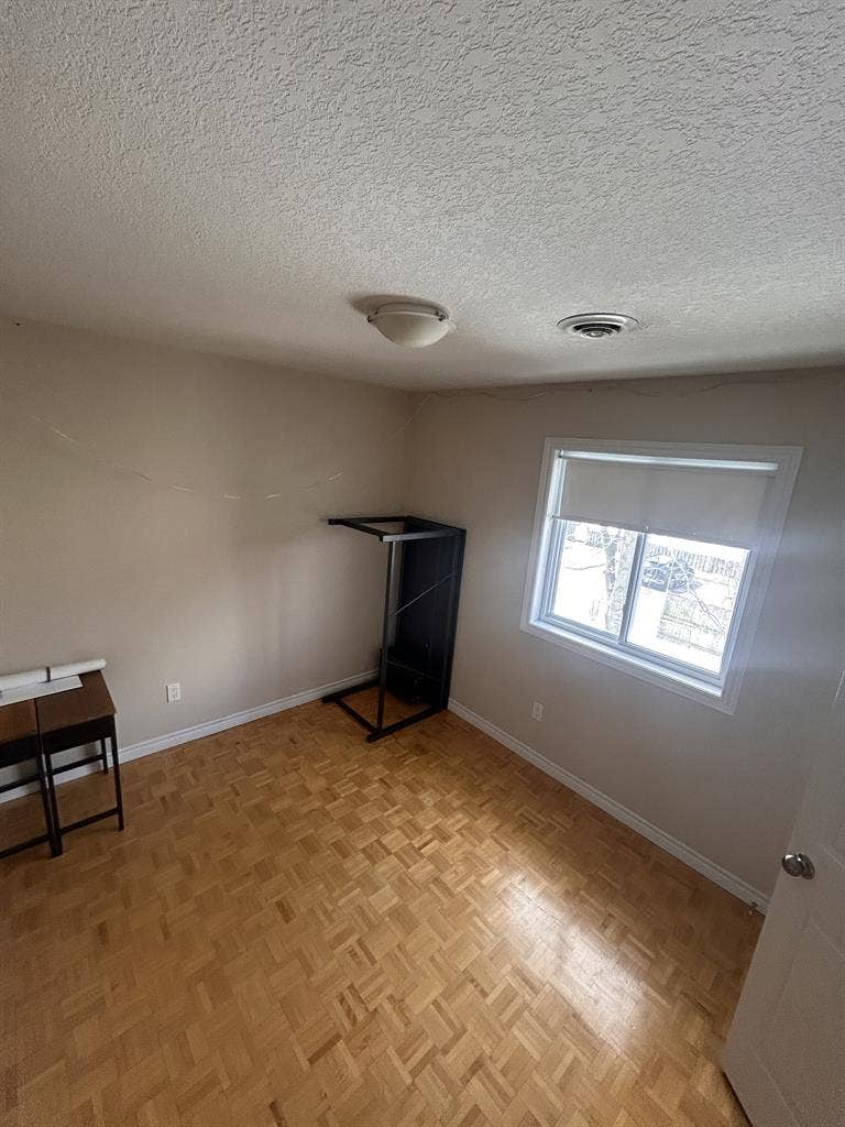 Room for Rent Near Western