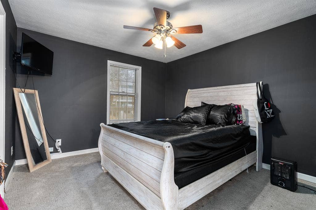 LOVELY CONDO IN SANDY SPRINGS