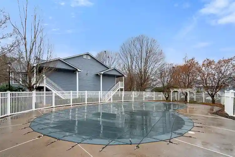 LOVELY CONDO IN SANDY SPRINGS