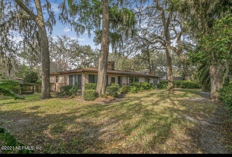 Room for rent in Jacksonville