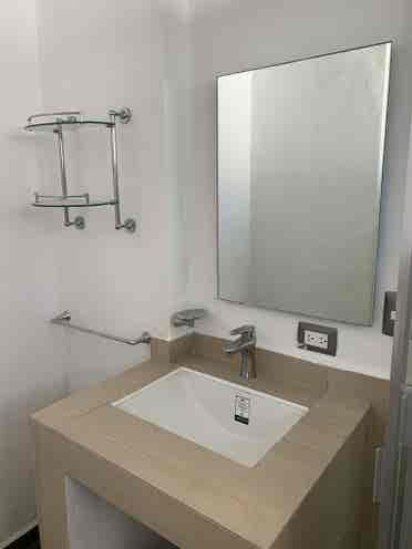 Se renta habitación amueblada