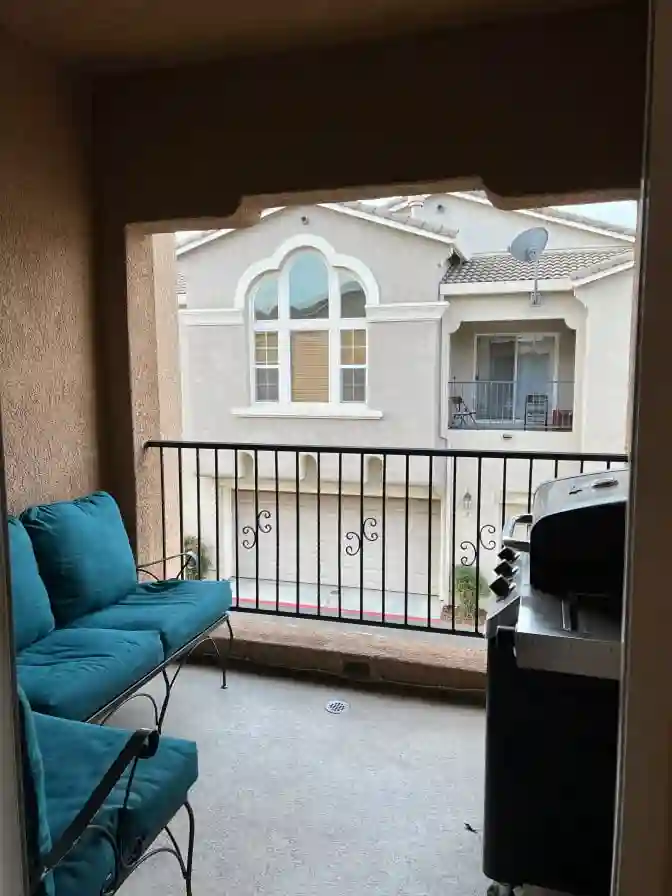 Private Room/Bath-Free Gym/Internet