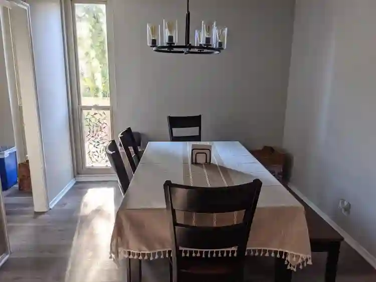 Looking for Roommate in 2b/b Condo