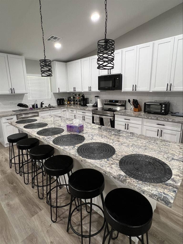 Bedroom for rent! Available Now