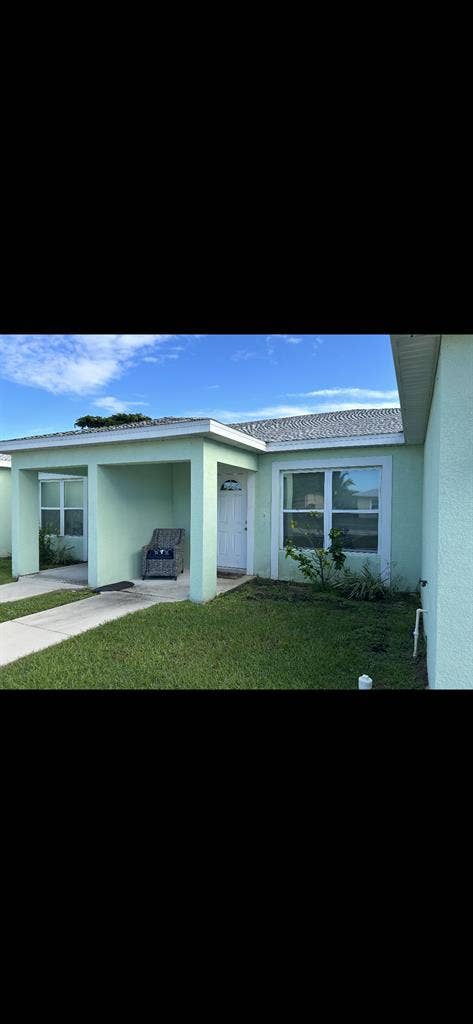 Roommate wanted in quiet duplex