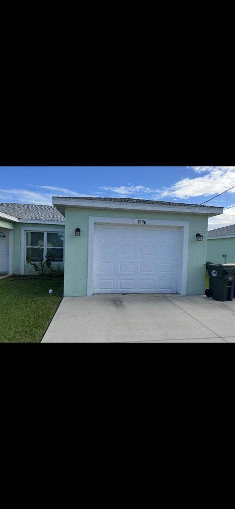 Roommate wanted in quiet duplex