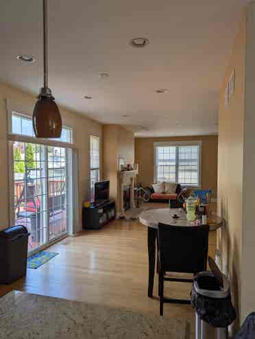 1 Large Berdoom in 4 Bd House