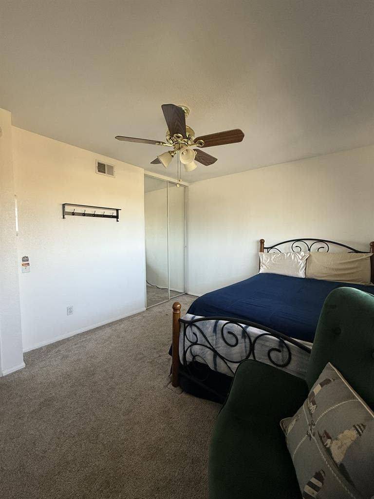Single Room in Clairemont Home