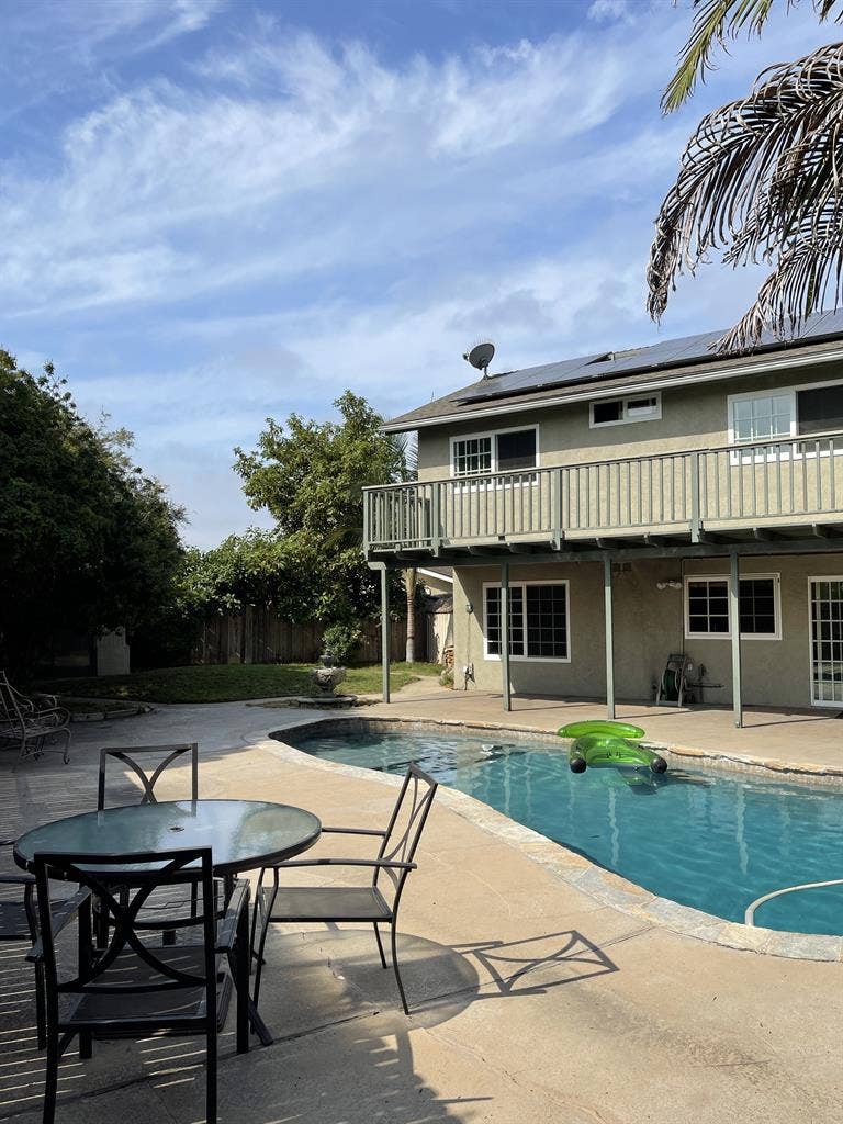 Single Room in Clairemont Home