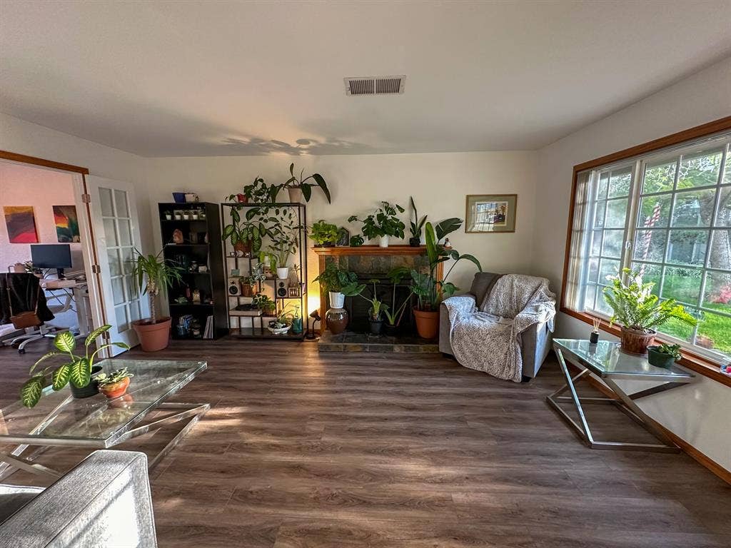 Single Room in Clairemont Home