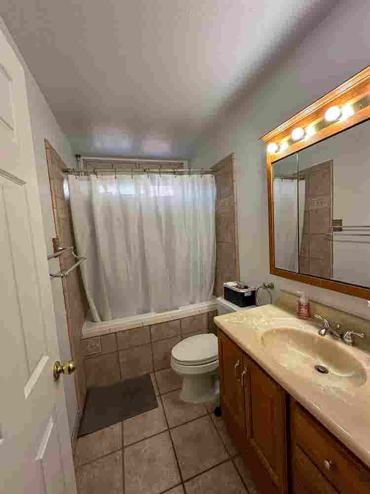 Single Room in Clairemont Home