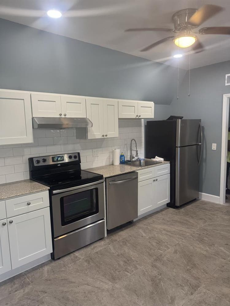 Private Rear B Apartment